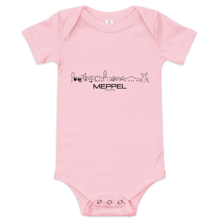 Baby Rompertje Meppel houten cadeau decoratie relatiegeschenk van WoodWideCities