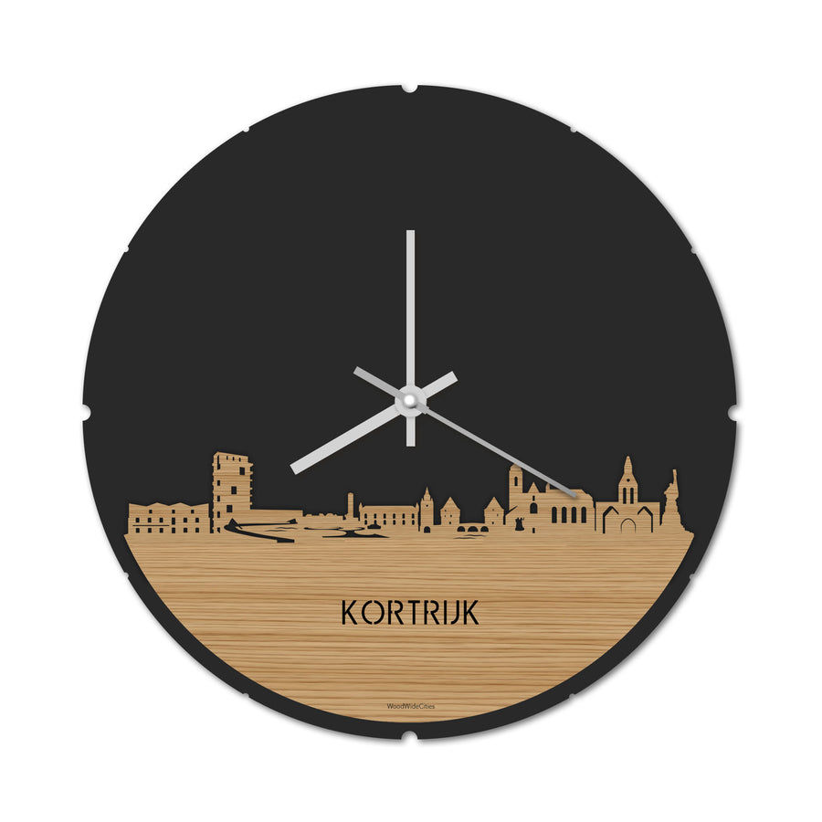 Skyline Klok Rond Kortrijk Bamboe houten cadeau decoratie relatiegeschenk van WoodWideCities