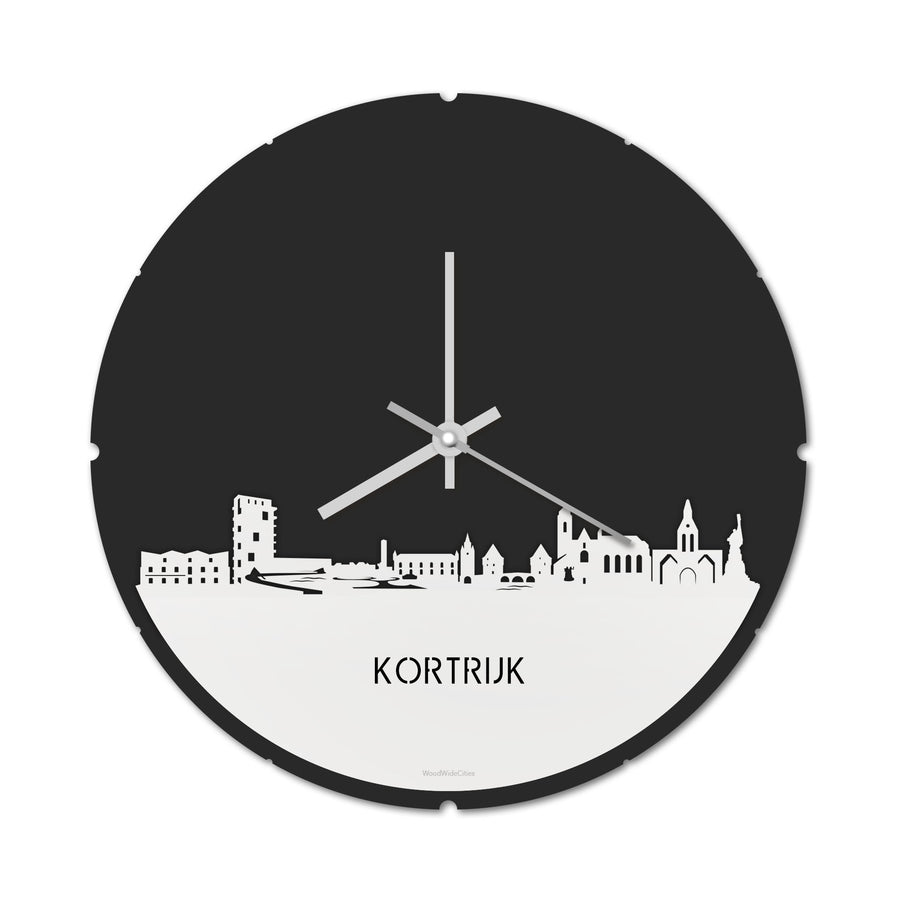 Skyline Klok Rond Kortrijk Wit glanzend gerecycled kunststof cadeau decoratie relatiegeschenk van WoodWideCities