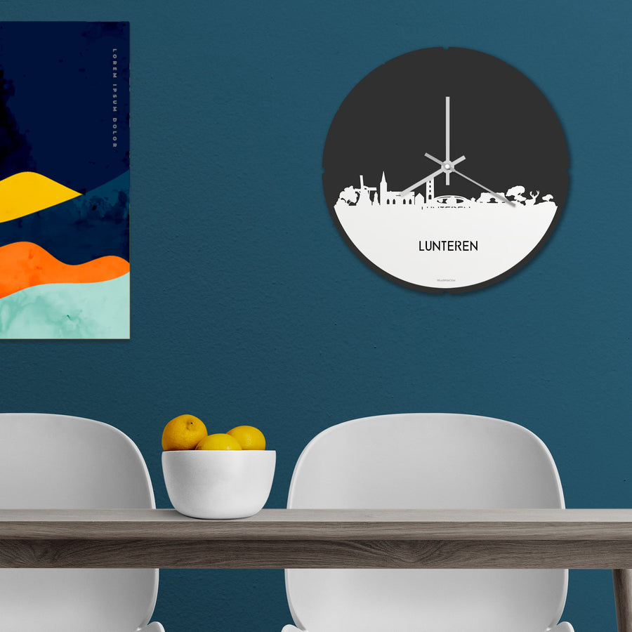 Skyline Klok Rond Lunteren Wit glanzend gerecycled kunststof cadeau decoratie relatiegeschenk van WoodWideCities