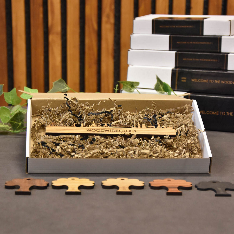 Skyline Magneet Monnickendam houten cadeau decoratie relatiegeschenk van WoodWideCities
