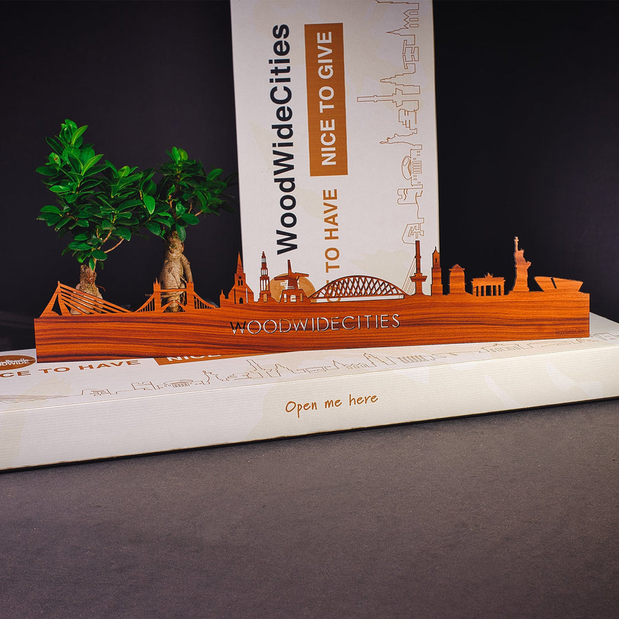 Skyline Mechelen Palissander houten cadeau decoratie relatiegeschenk van WoodWideCities