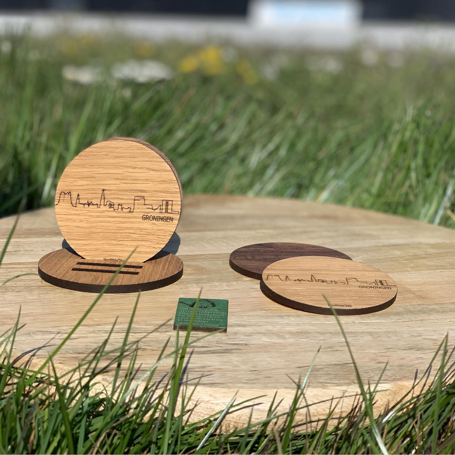 Skyline Onderzetters Groningen Eiken en noten houten cadeau decoratie relatiegeschenk van WoodWideCities