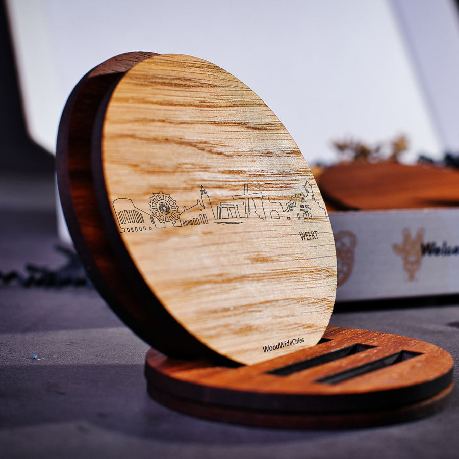 Skyline Onderzetters Weert Eiken en noten houten cadeau decoratie relatiegeschenk van WoodWideCities