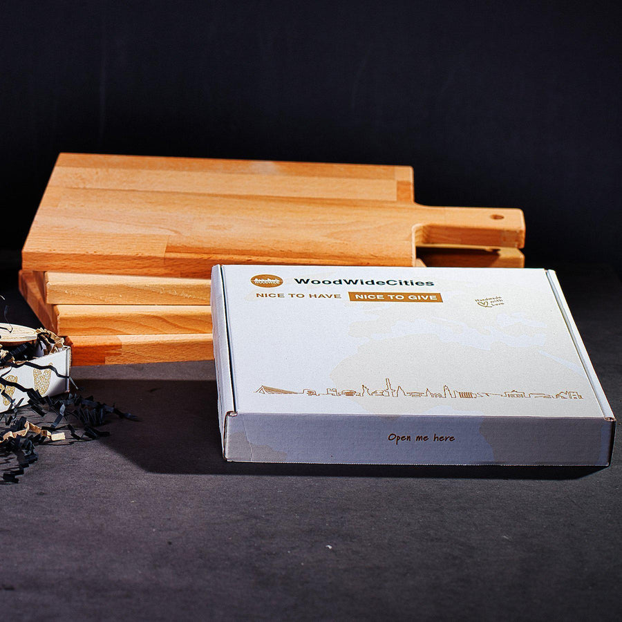 Skyline Serveerplank Rond Eindhoven houten cadeau decoratie relatiegeschenk van WoodWideCities