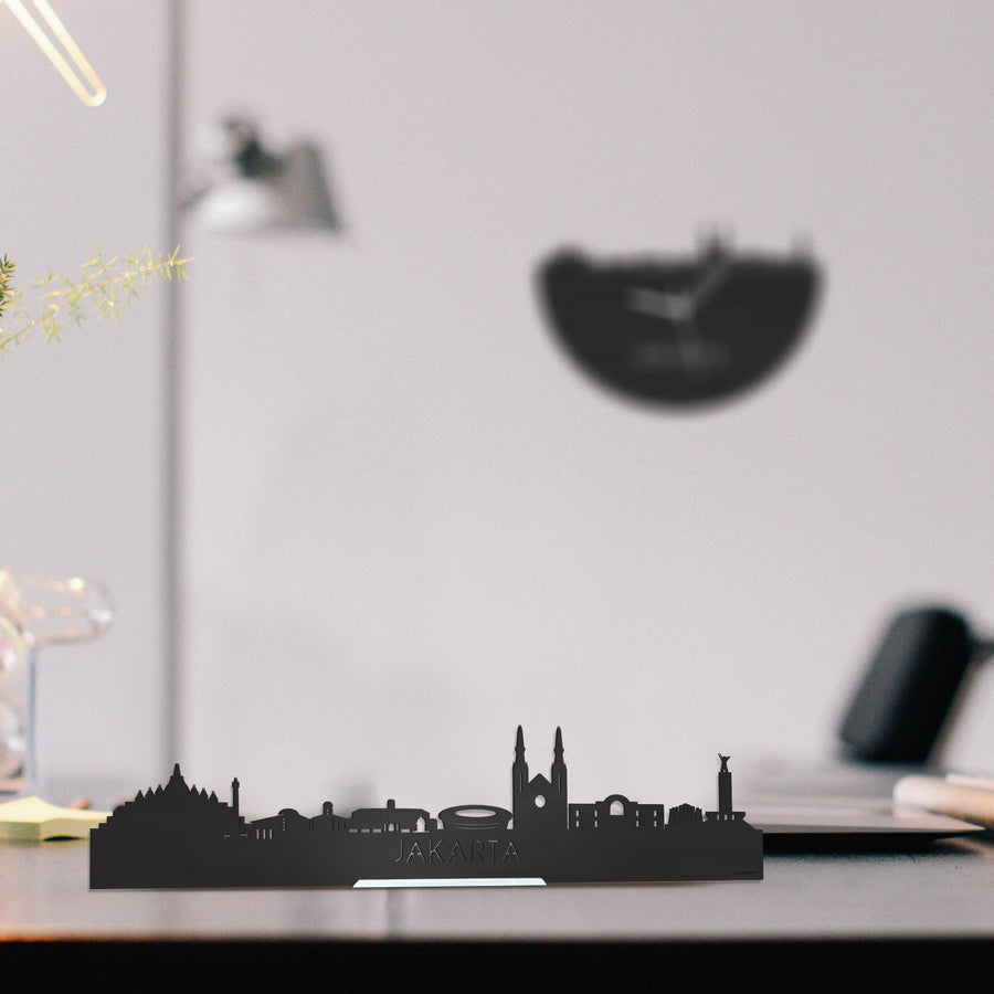 Standing Skyline Jakarta Zwart houten cadeau decoratie relatiegeschenk van WoodWideCities
