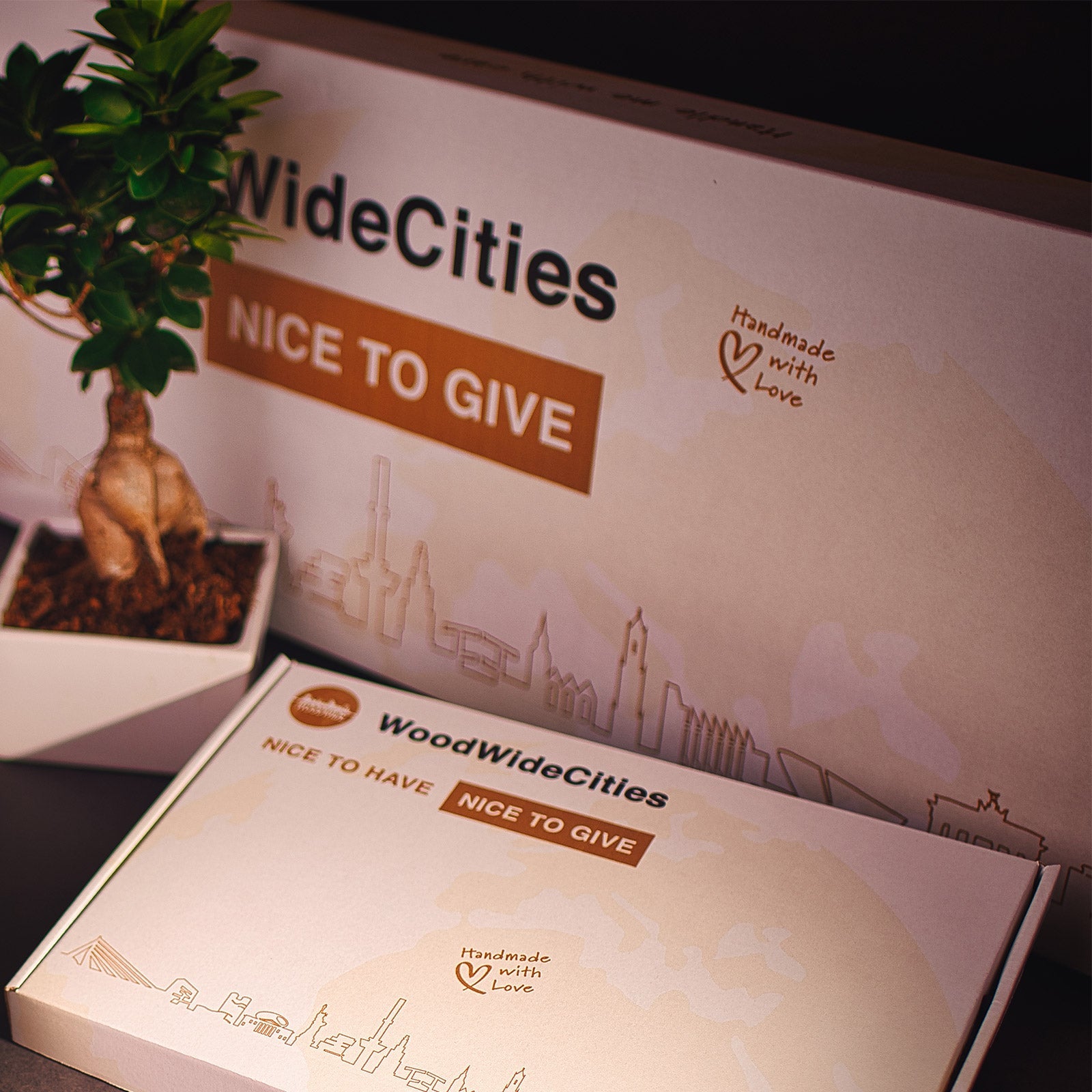 Skyline Groningen Wit glanzend gerecycled kunststof cadeau decoratie relatiegeschenk van WoodWideCities
