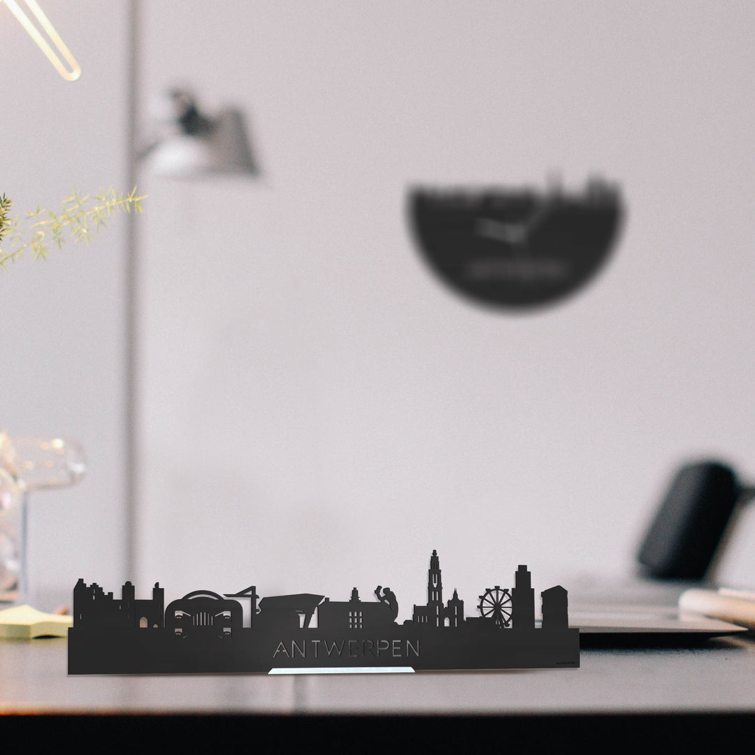 Standing Skyline Antwerpen Zwart houten cadeau decoratie relatiegeschenk van WoodWideCities