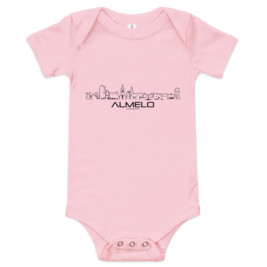 Baby Rompertje Almelo Pink 3-6m houten cadeau decoratie relatiegeschenk van WoodWideCities