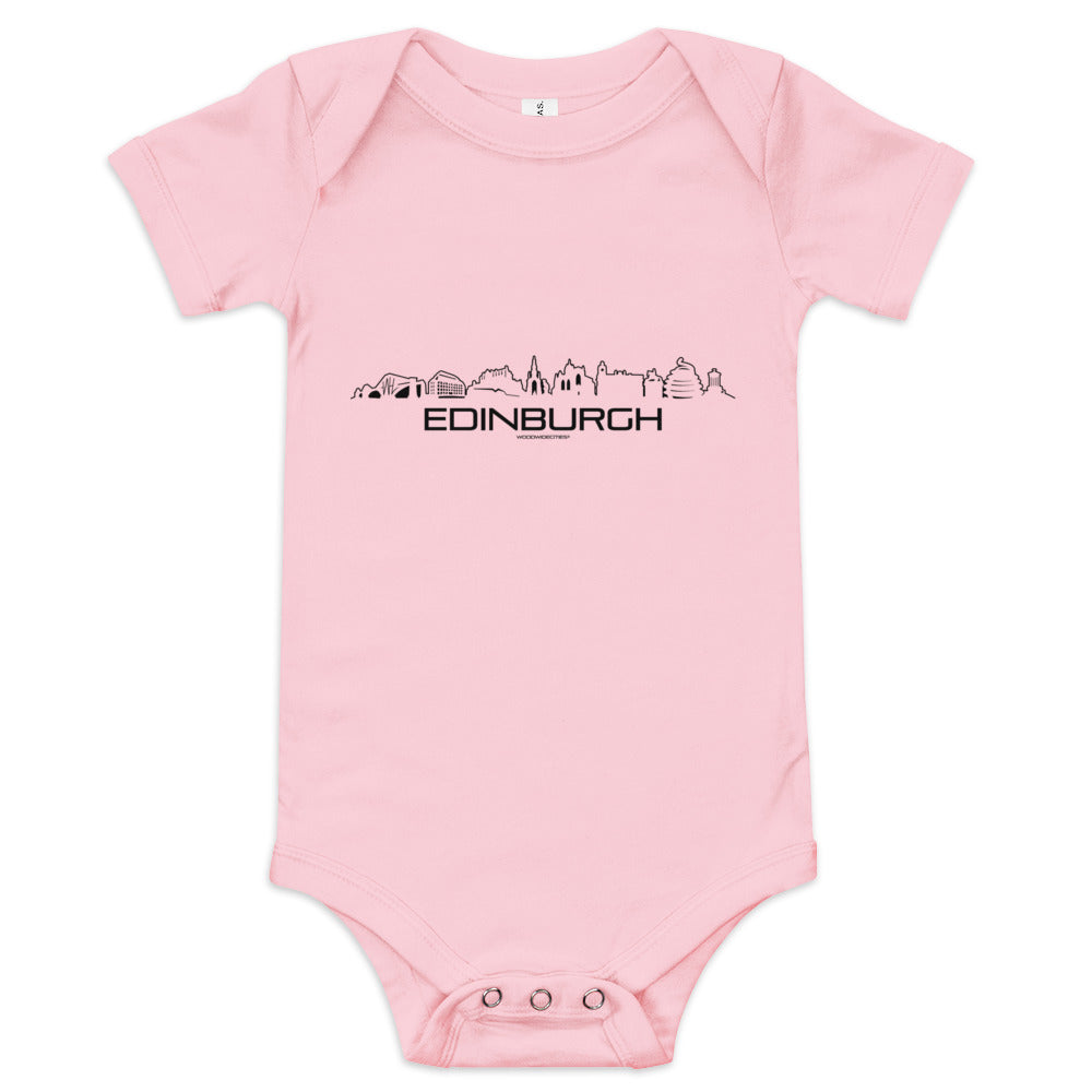 Baby Rompertje Edinburgh Pink 3-6m houten cadeau decoratie relatiegeschenk van WoodWideCities