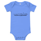 Baby Rompertje Numansdorp uniek cadeau voor baby geboren in Numansdorp geschenk van WoodWideCities