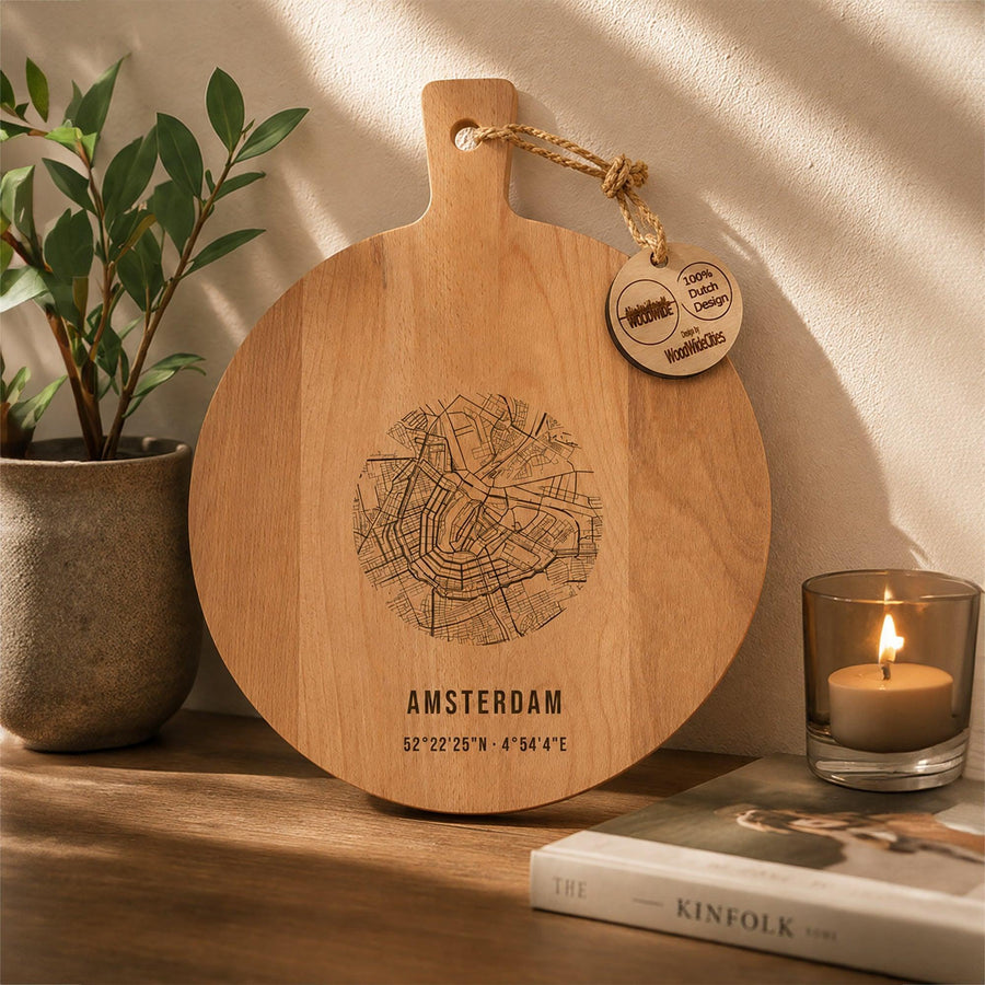 Jouw Plek Ronde Borrelplank graveren houten cadeau decoratie relatiegeschenk van WoodWideCities