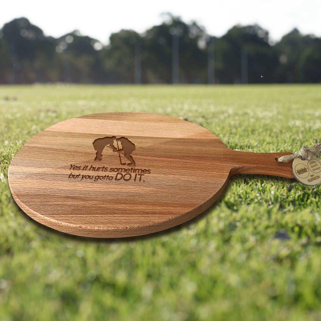 Serveerplank Rond Hockey Yes It Hurts Sometimes But You Gotta DO IT