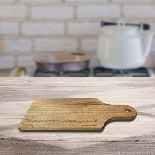 Skyline Borrelplank Monnickendam houten cadeau decoratie relatiegeschenk van WoodWideCities