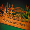Skyline Klok Ameland Noten houten cadeau wanddecoratie relatiegeschenk van WoodWideCities