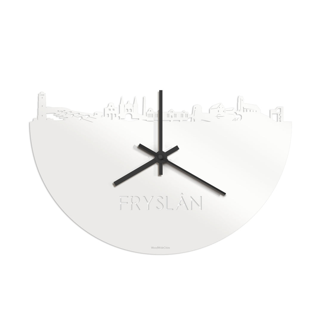 Skyline Klok Fryslan Wit glanzend gerecycled kunststof cadeau decoratie relatiegeschenk van WoodWideCities