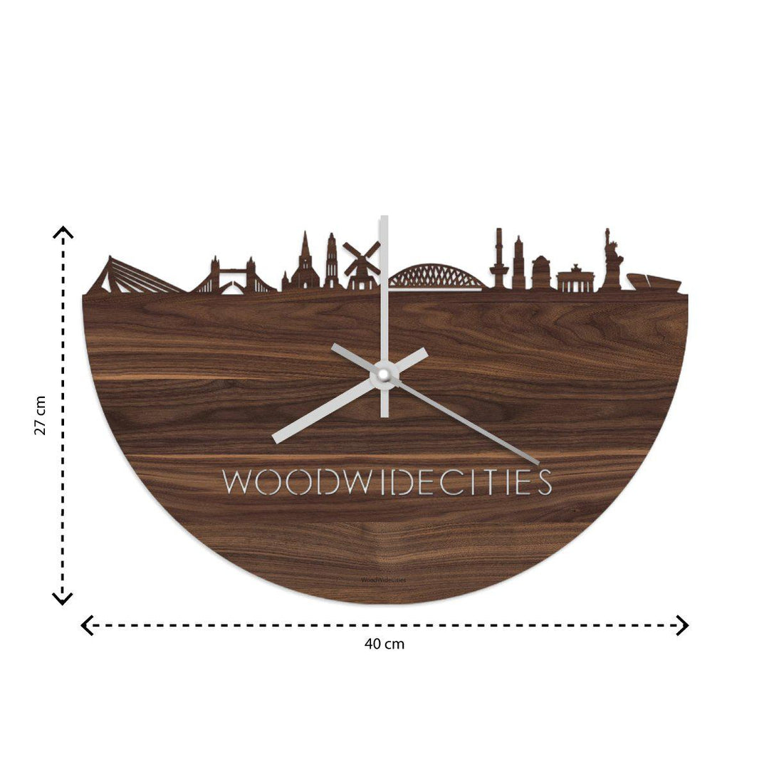 Skyline Klok Oisterwijk Noten houten cadeau decoratie relatiegeschenk van WoodWideCities