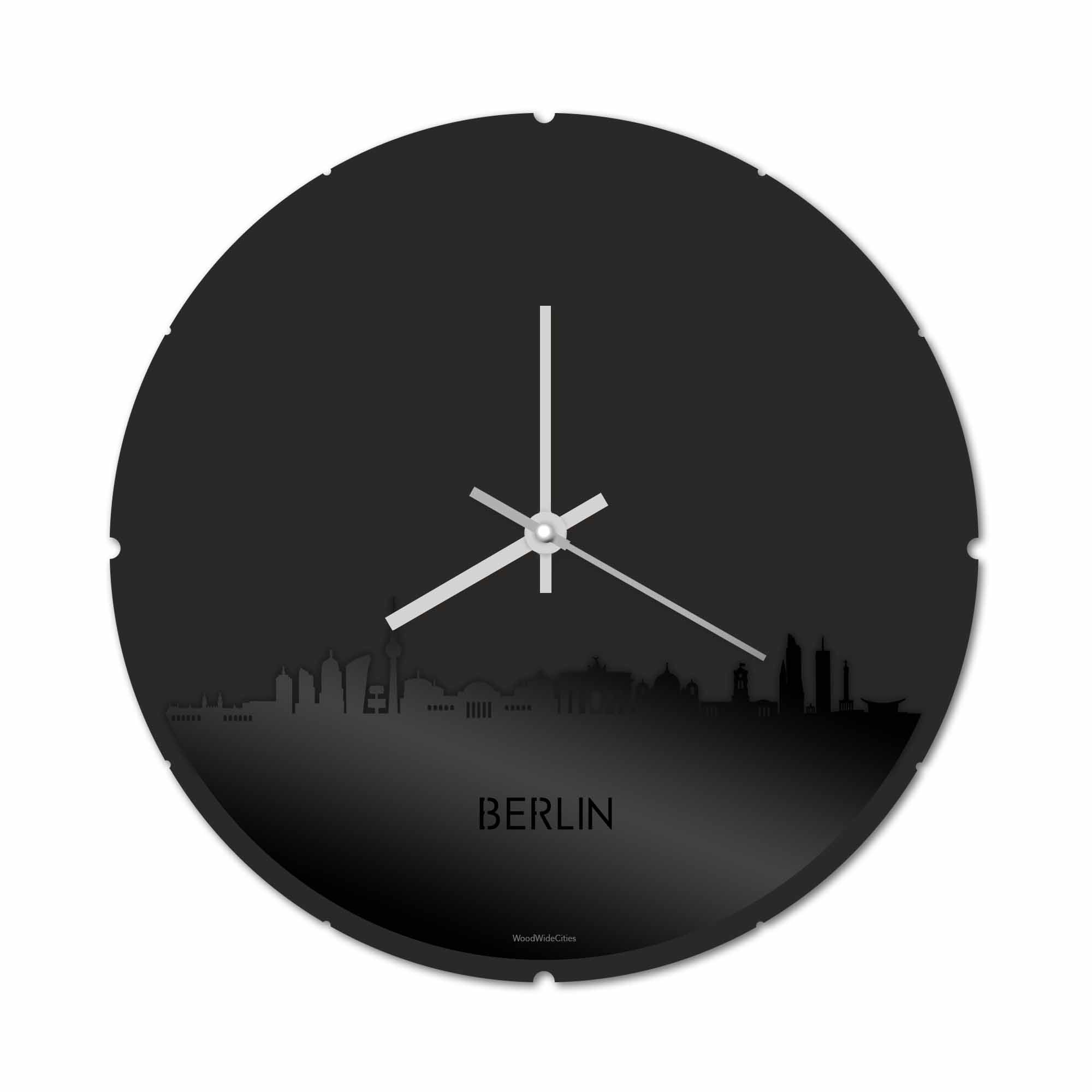 Skyline Klok Rond Berlijn Zwart glanzend gerecycled kunststof cadeau decoratie relatiegeschenk van WoodWideCities