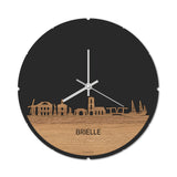 Skyline Klok Rond Brielle Eiken houten cadeau decoratie relatiegeschenk van WoodWideCities