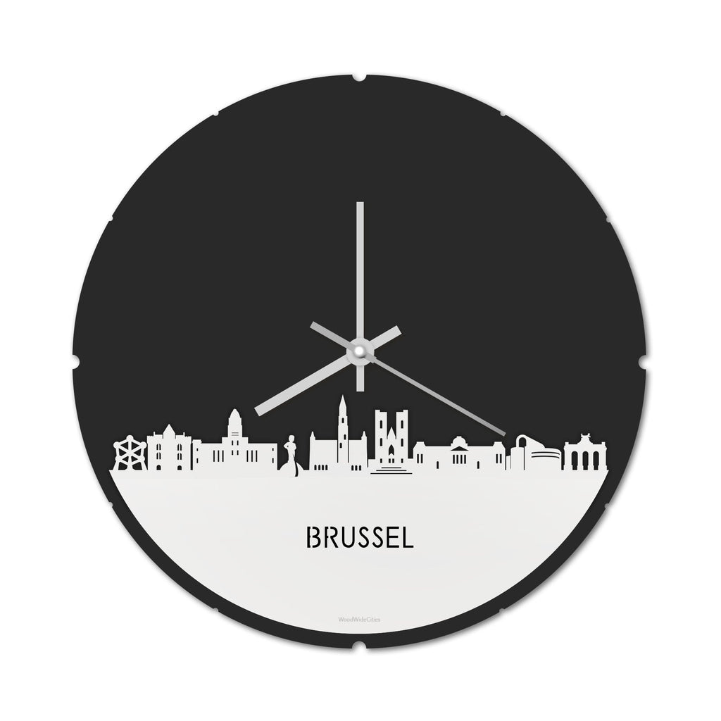 Skyline Klok Rond Brussel Wit glanzend gerecycled kunststof cadeau decoratie relatiegeschenk van WoodWideCities