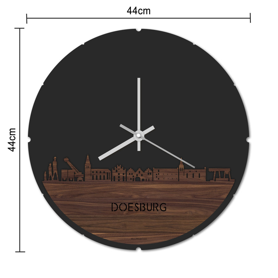 Skyline Klok Rond Doesburg Noten houten cadeau decoratie relatiegeschenk van WoodWideCities