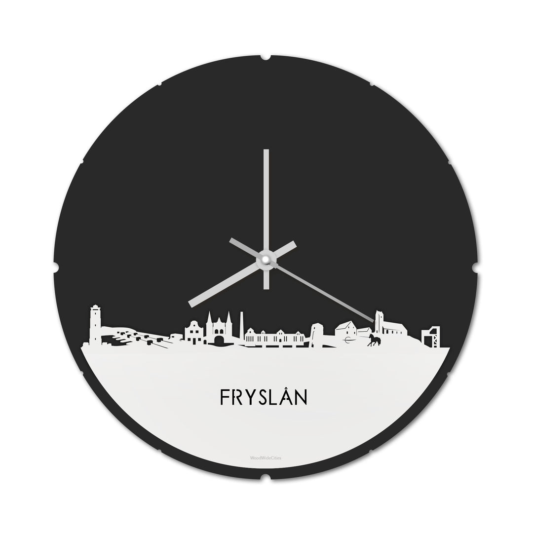Skyline Klok Rond Fryslan Wit glanzend gerecycled kunststof cadeau decoratie relatiegeschenk van WoodWideCities