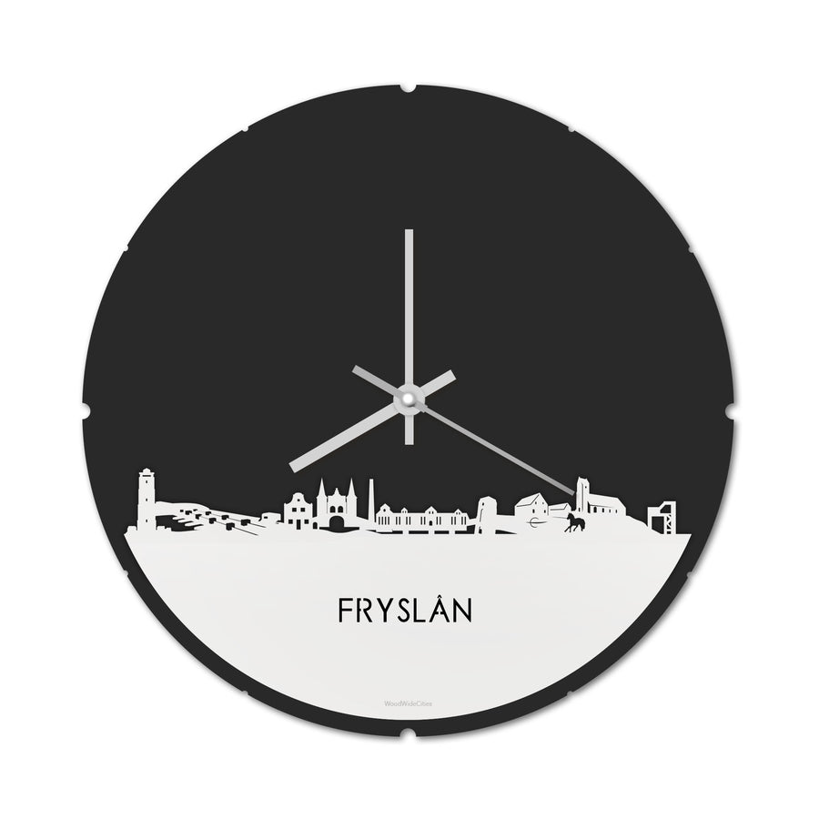 Skyline Klok Rond Fryslan Wit glanzend gerecycled kunststof cadeau decoratie relatiegeschenk van WoodWideCities