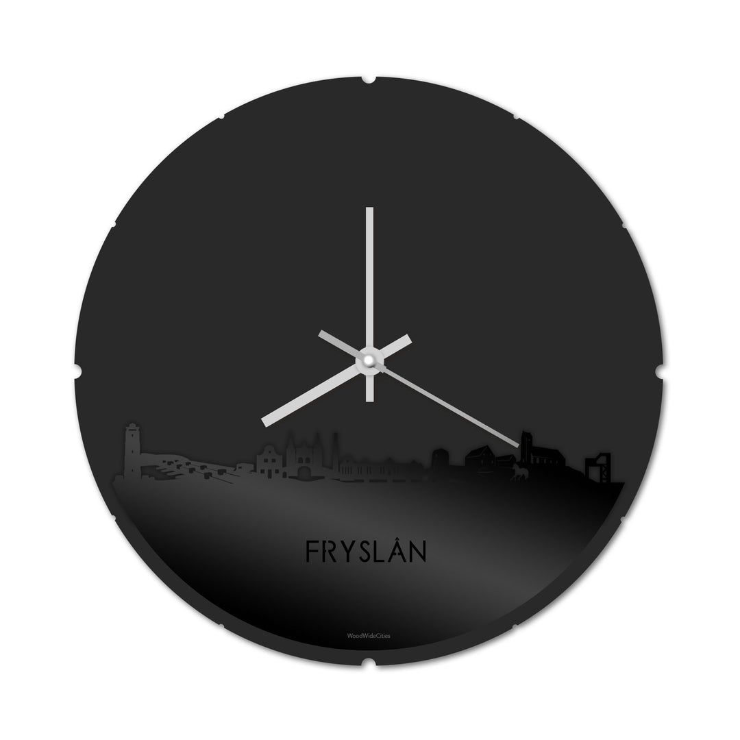 Skyline Klok Rond Fryslan Zwart glanzend gerecycled kunststof cadeau decoratie relatiegeschenk van WoodWideCities