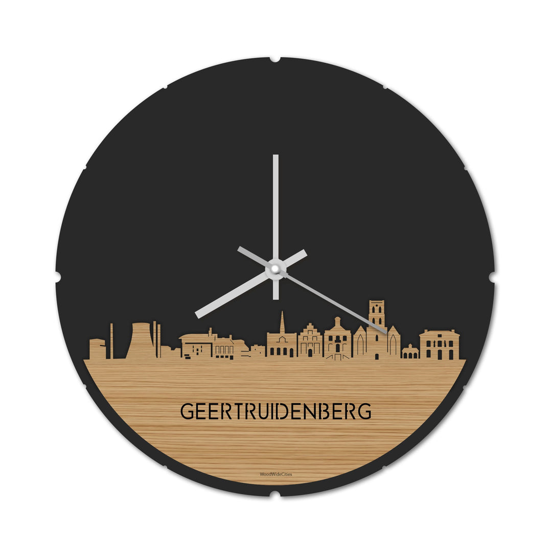 Skyline Klok Rond Geertruidenberg Bamboe houten cadeau decoratie relatiegeschenk van WoodWideCities