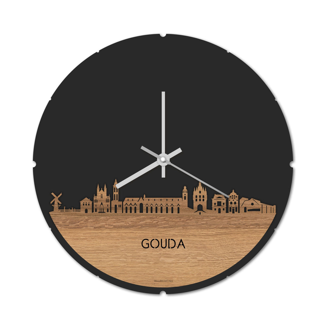 Skyline Klok Rond Gouda Eiken houten cadeau decoratie relatiegeschenk van WoodWideCities