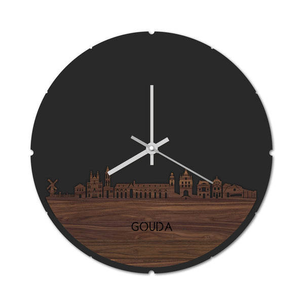 Skyline Klok Rond Gouda Noten houten cadeau decoratie relatiegeschenk van WoodWideCities