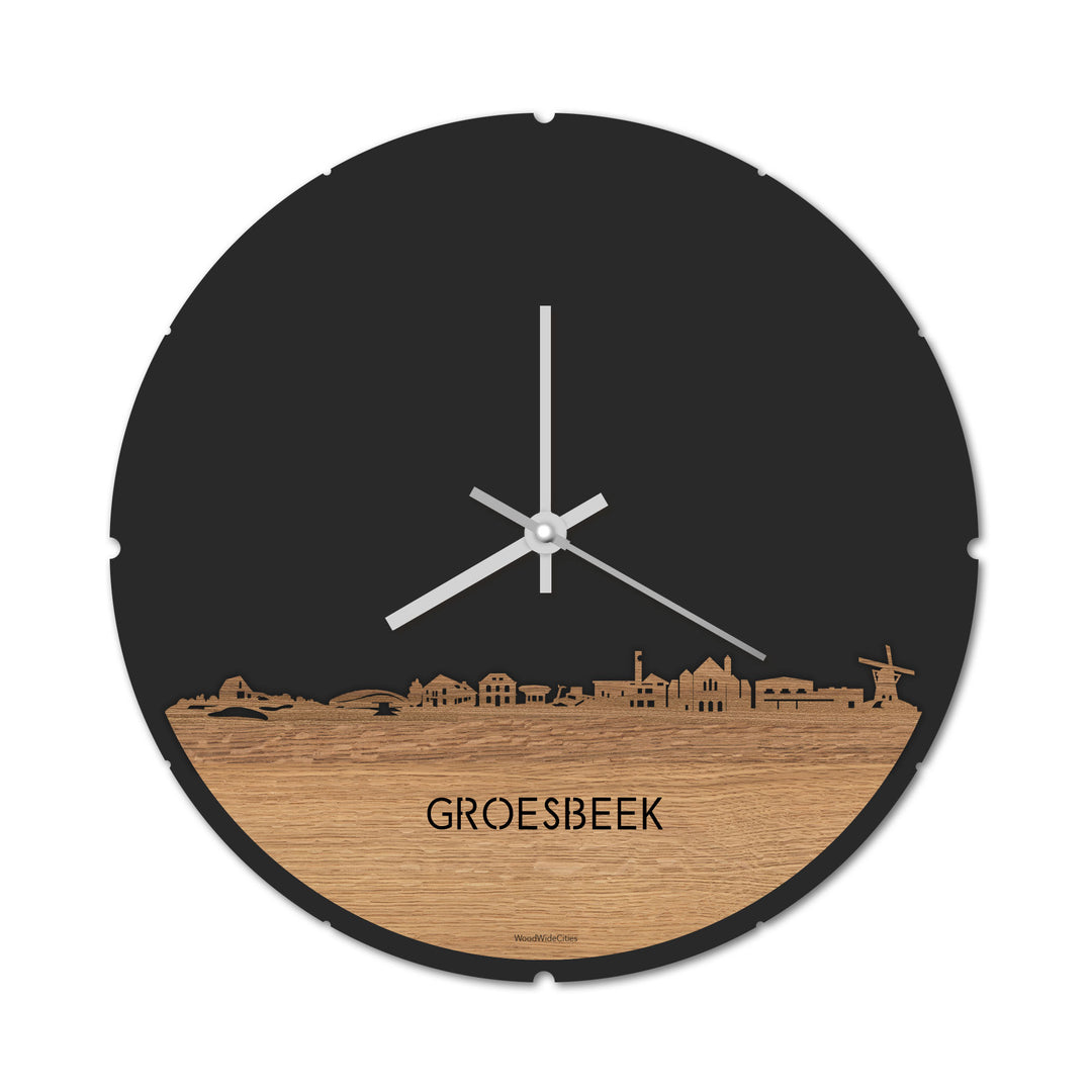Skyline Klok Groesbeek Eiken houten cadeau decoratie relatiegeschenk van WoodWideCities
