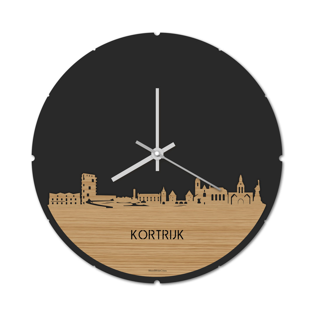 Skyline Klok Rond Kortrijk Bamboe houten cadeau decoratie relatiegeschenk van WoodWideCities