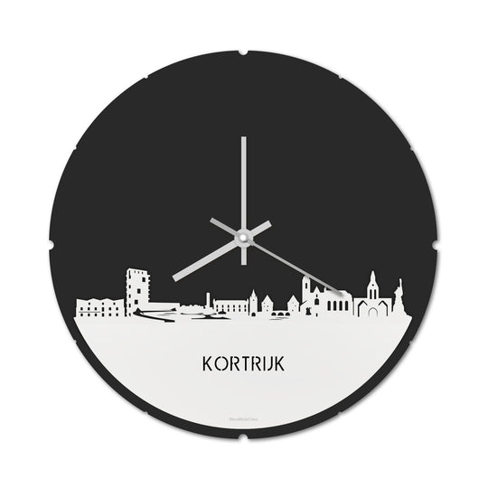 Skyline Klok Rond Kortrijk Wit glanzend gerecycled kunststof cadeau decoratie relatiegeschenk van WoodWideCities