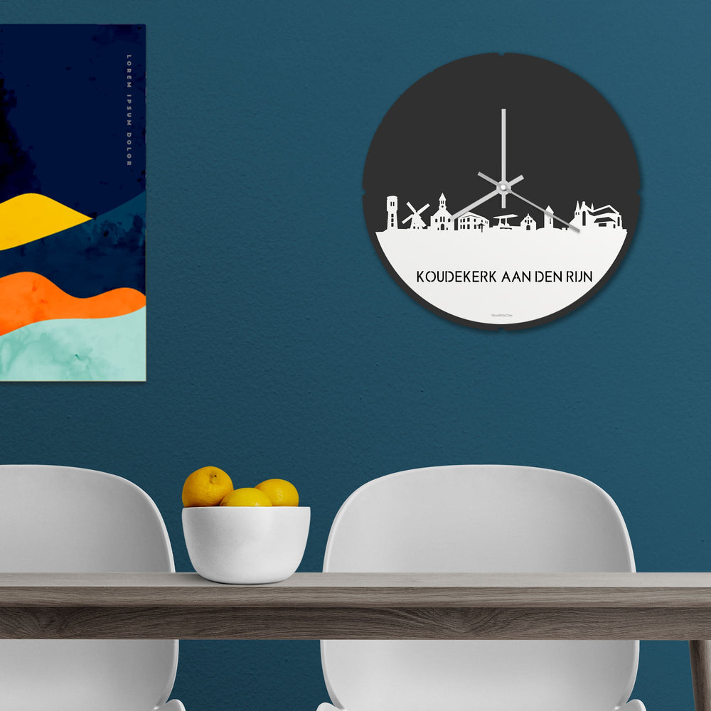 Skyline Klok Rond Koudekerk-Aan-Den-Rijn Wit glanzend gerecycled kunststof cadeau decoratie relatiegeschenk van WoodWideCities