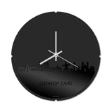 Skyline Klok Rond Loon op Zand Zwart glanzend gerecycled kunststof cadeau decoratie relatiegeschenk van WoodWideCities