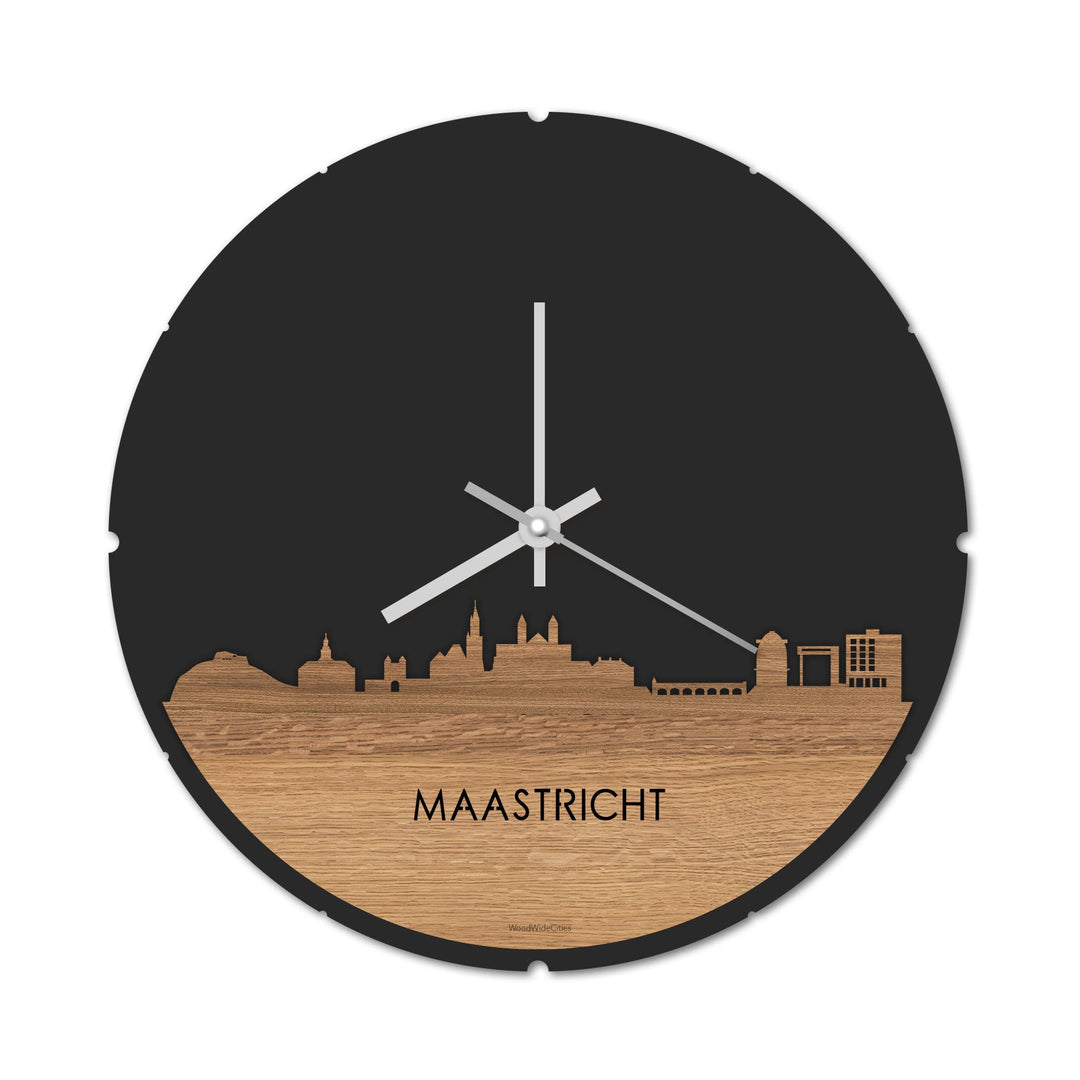 Skyline Klok Rond Maastricht Eiken houten cadeau decoratie relatiegeschenk van WoodWideCities