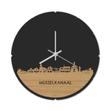 Skyline Klok Rond Musselkanaal Bamboe houten cadeau decoratie relatiegeschenk van WoodWideCities