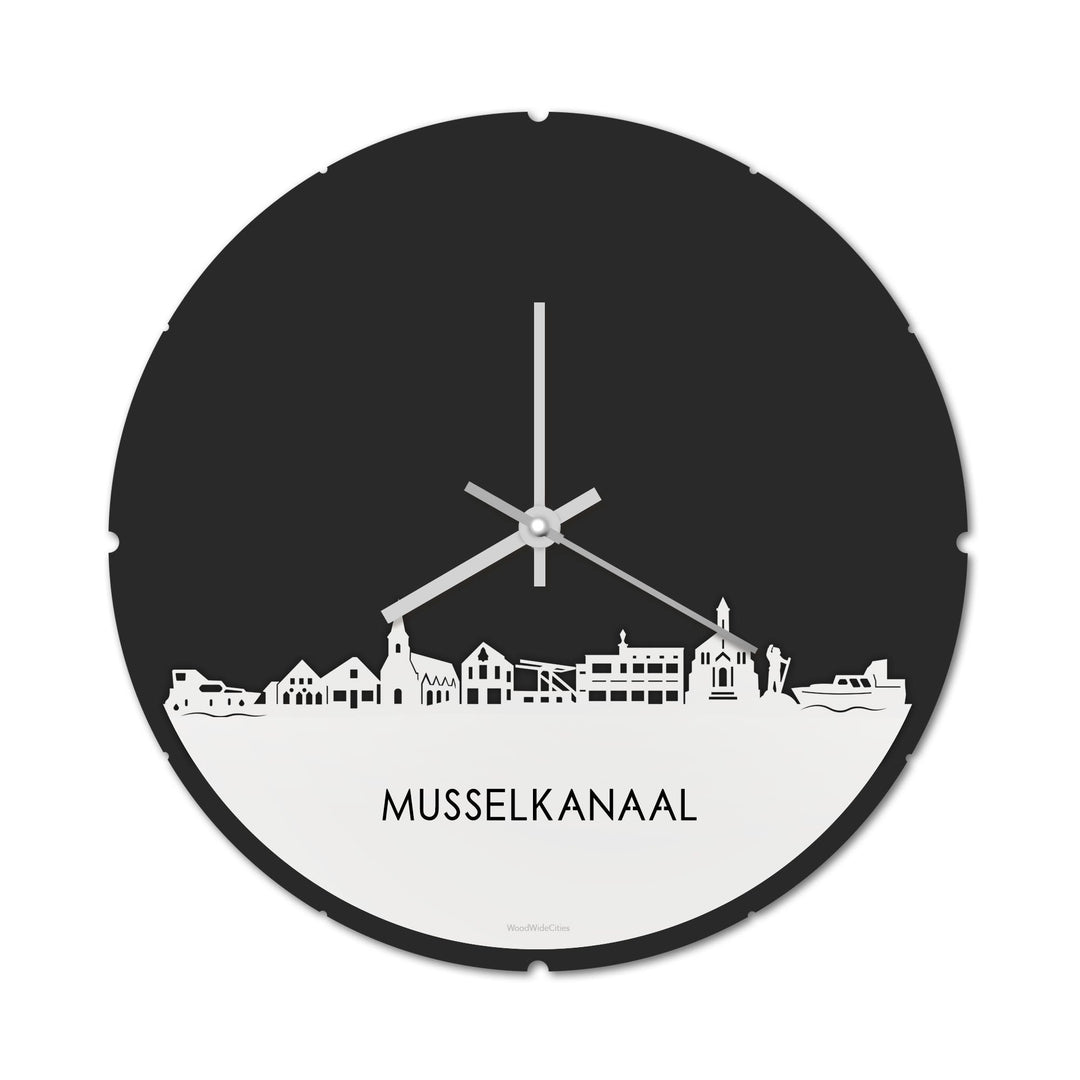 Skyline Klok Rond Musselkanaal Wit glanzend gerecycled kunststof cadeau decoratie relatiegeschenk van WoodWideCities