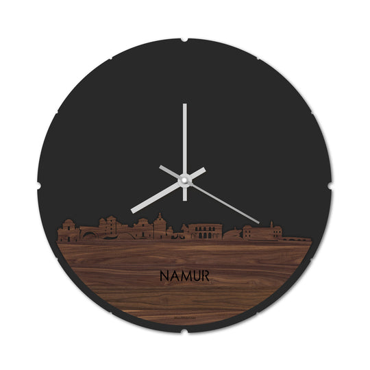 Skyline Klok Rond Namur Noten houten cadeau decoratie relatiegeschenk van WoodWideCities