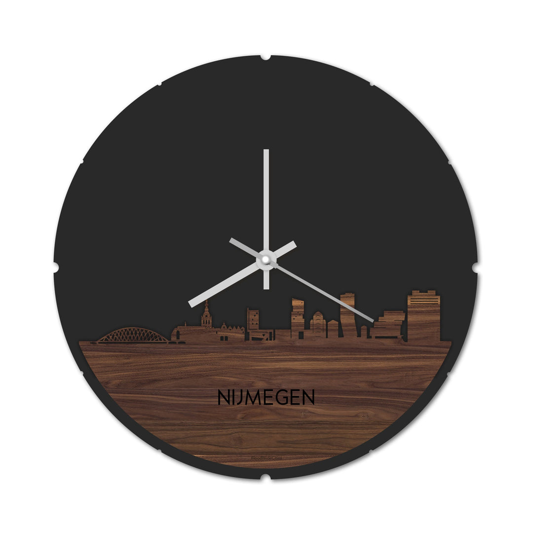 Skyline Klok Rond Nijmegen Noten houten cadeau decoratie relatiegeschenk van WoodWideCities