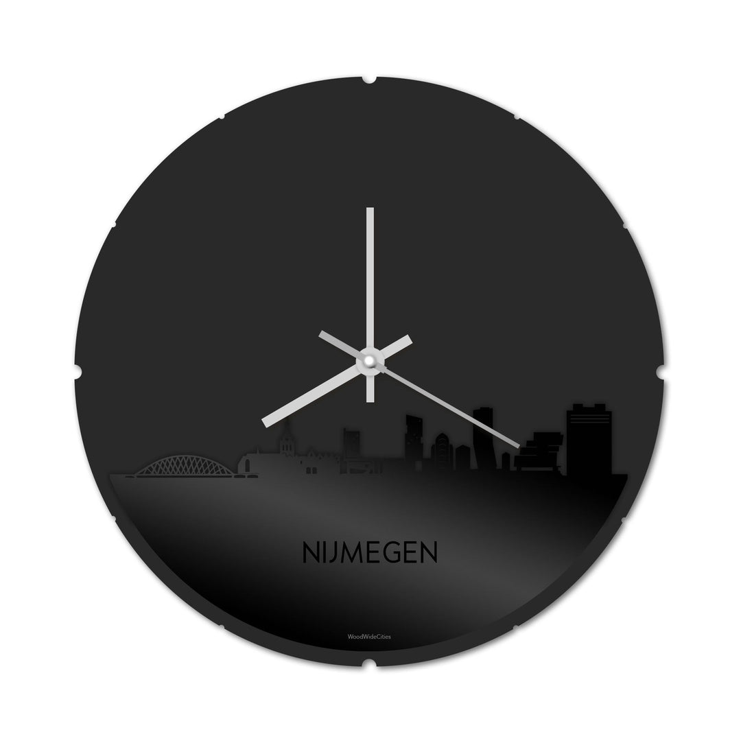 Skyline Klok Rond Nijmegen Zwart glanzend gerecycled kunststof cadeau decoratie relatiegeschenk van WoodWideCities