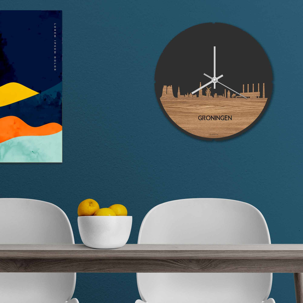 Skyline Klok Rond Oud Groningen Eiken houten cadeau decoratie relatiegeschenk van WoodWideCities