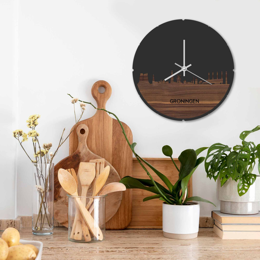 Skyline Klok Rond Oud Groningen Noten houten cadeau decoratie relatiegeschenk van WoodWideCities