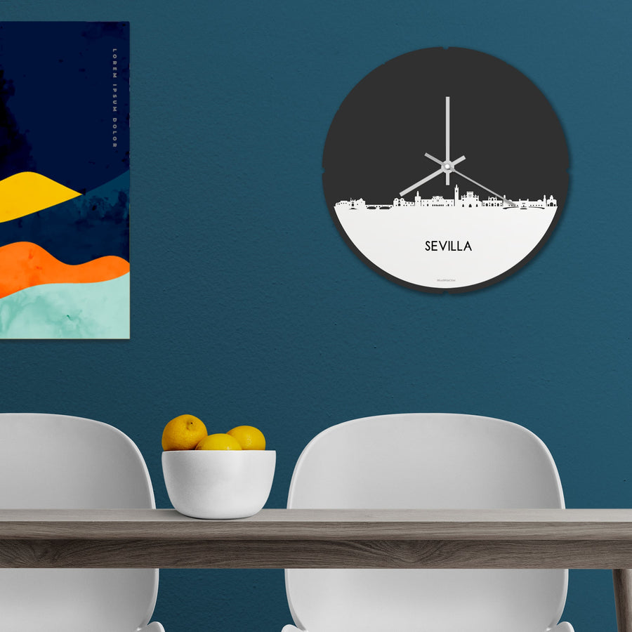 Skyline Klok Rond Sevilla Wit glanzend gerecycled kunststof cadeau decoratie relatiegeschenk van WoodWideCities