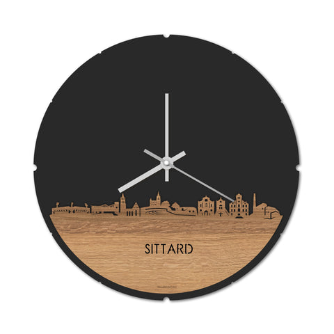 Skyline Klok Rond Sittard Eiken houten cadeau decoratie relatiegeschenk van WoodWideCities