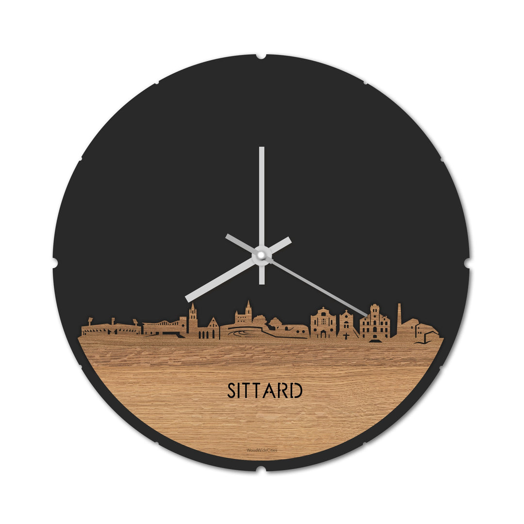 Skyline Klok Rond Sittard Eiken houten cadeau decoratie relatiegeschenk van WoodWideCities
