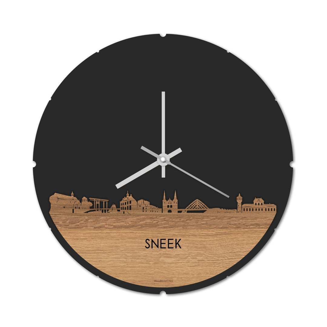 Skyline Klok Rond Sneek Eiken Eiken  houten cadeau decoratie relatiegeschenk van WoodWideCities