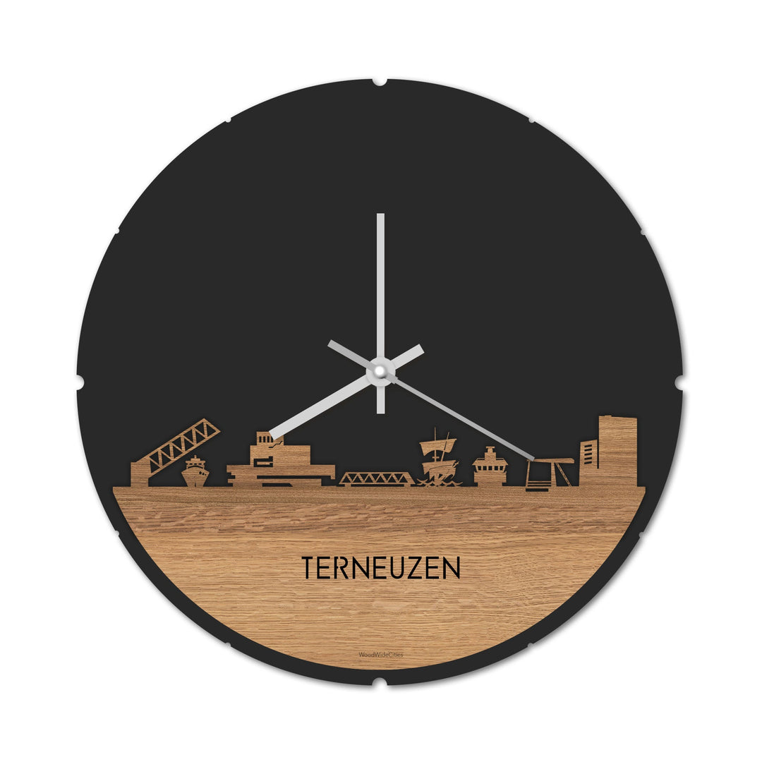 Skyline Klok Rond Terneuzen Eiken houten cadeau decoratie relatiegeschenk van WoodWideCities