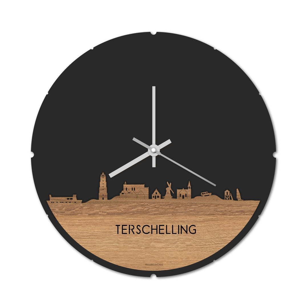 Skyline Klok Rond Terschelling Eiken houten cadeau decoratie relatiegeschenk van WoodWideCities